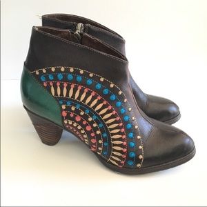 Spring Step l'artiste leather booties 38